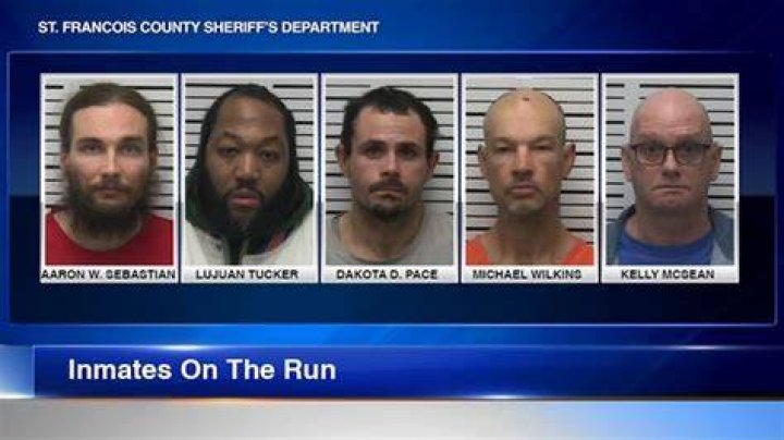Chris Watts placed on suicide watch for the second time after other inmates shout out ways for him t |
