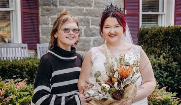 Extremes Sisters: TLCs Jessica and Christinas psychic business explored! Heres what they