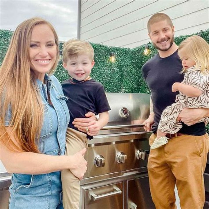Good Bones: Who is Mina Starsiaks father? HGTV stars family explored Sun 4 July 2021 08:3