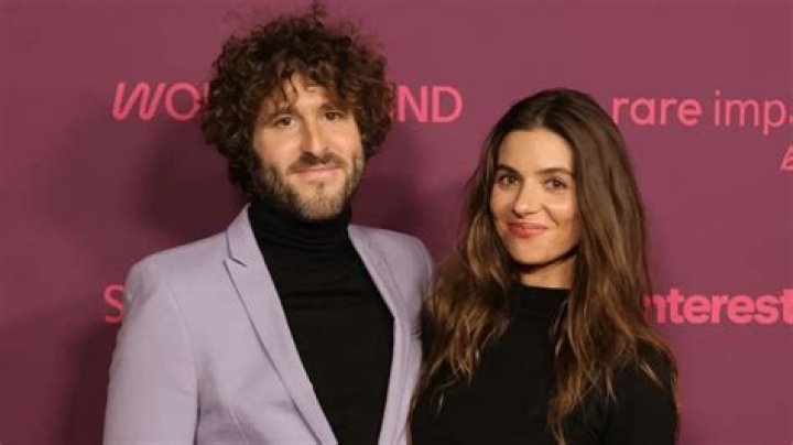 Is Lil Dicky Still single or Married?Who is he dating Currently?Know about his Affairs and Relation