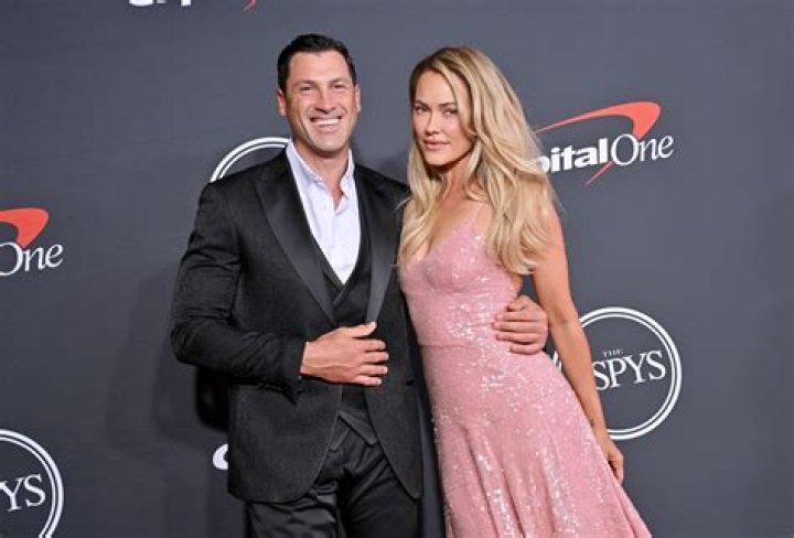 Is Peta Murgatroyd still married to Maksim Chmerkovskiy? 'DWTS' pro dated Brant Daugherty