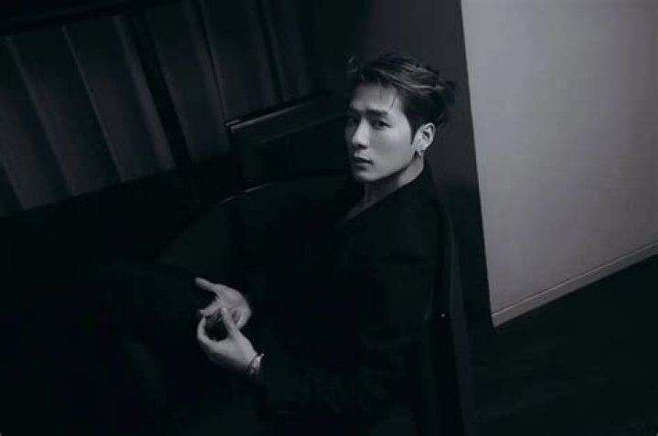 Jackson Wangs Girlfriend He Wasnt Allowed To Date Because Of Contracts