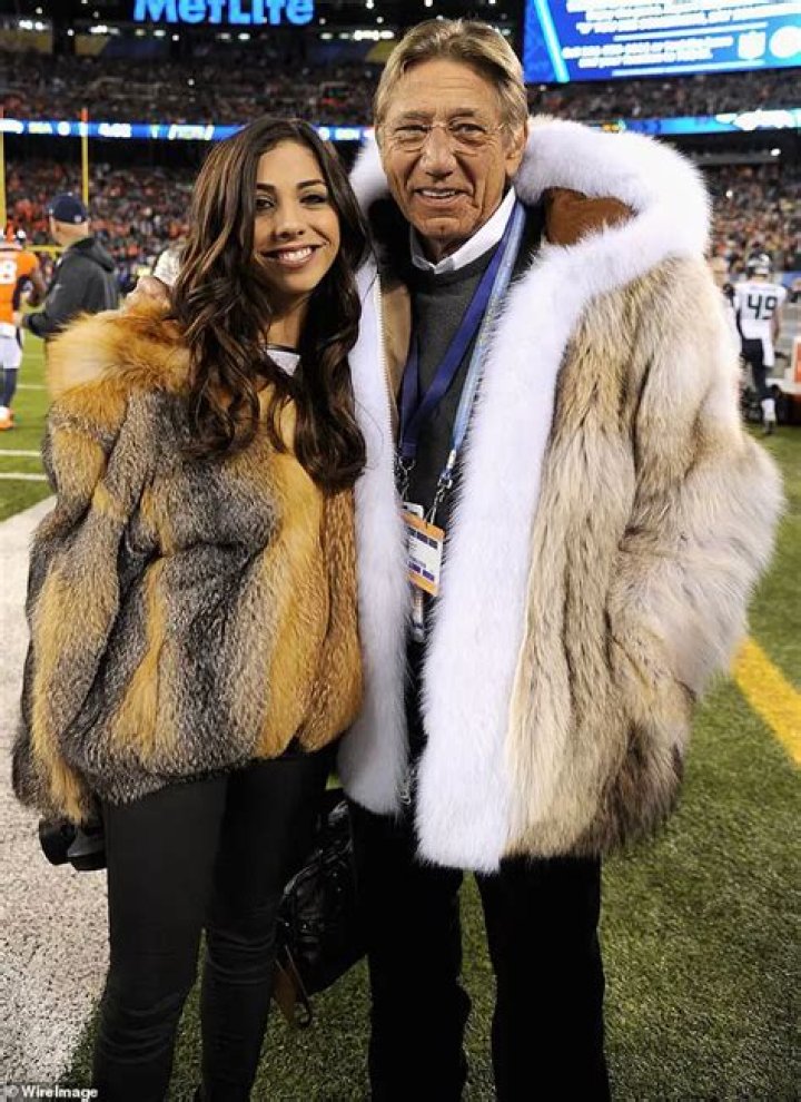 Joe Namath's Daughter Pulls The Namath Family Back In Controversy