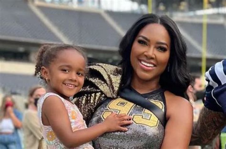 Kenya Moore Age, Husband, Net worth, Height, Weight, Bio