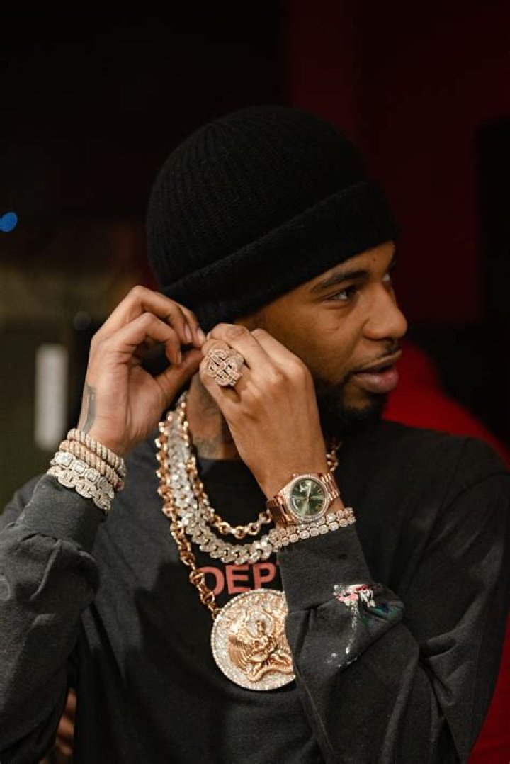Key Glock Comes To Fan's Rescue After Passing Out During Concert |