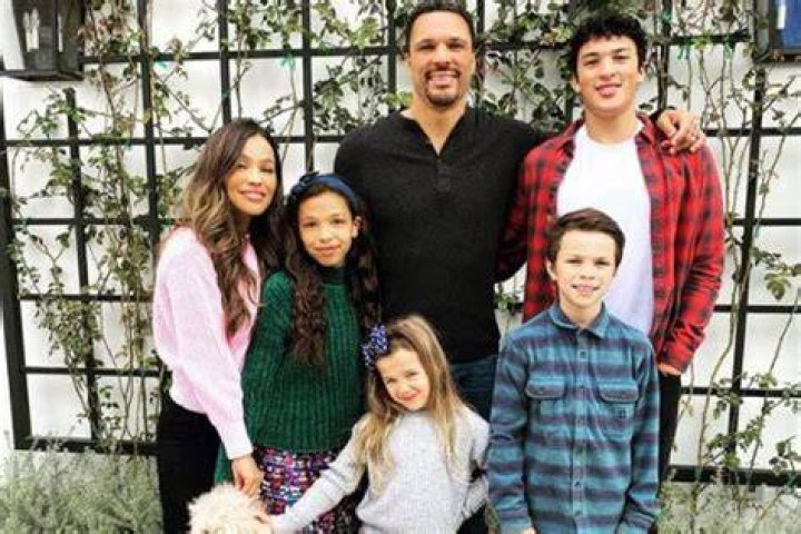 Meet Malia Gonzalez Photos Of Tony Gonzalezs Daughter With October Gonzalez