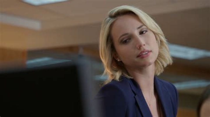 Molly McCook Net Worth: Building An Acting Empire