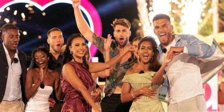 Ollie Williams ex girlfriend on Instagram this is who he quit Love Island 2020 for! Wed ·