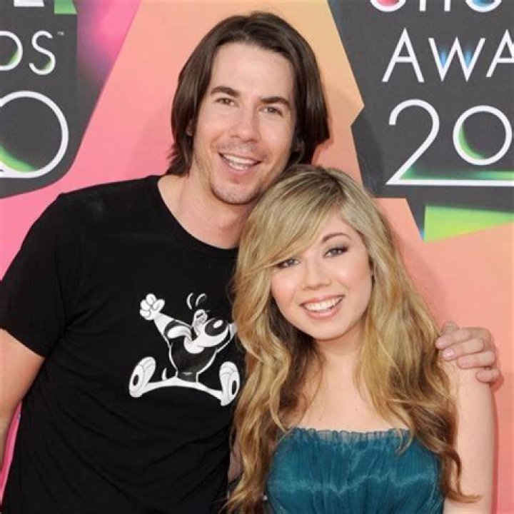 Unveiling Jennette McCurdy's Private Hawaii Getaway