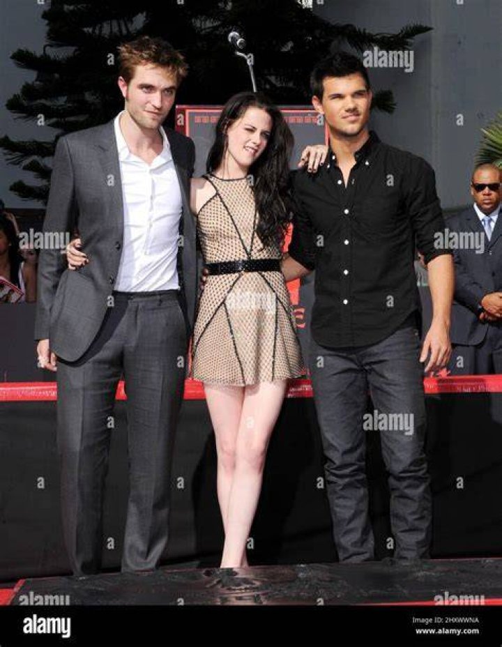 Unveiling Taylor Lautner's Height: Insights And Surprising Revelations