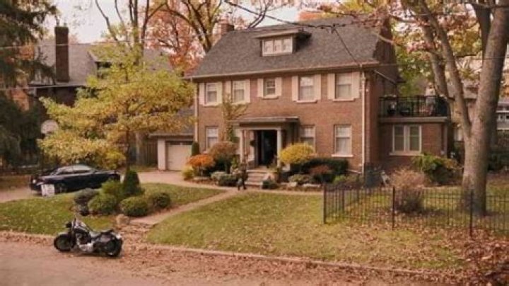 Where was Ginny and Georgia filmed?