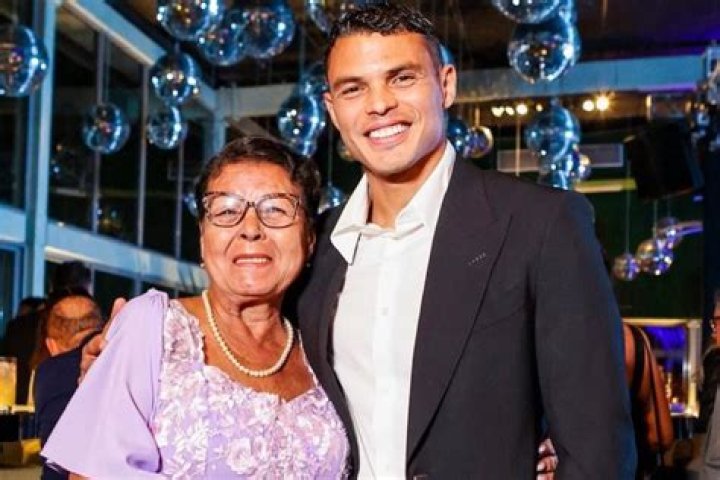 Who Is Angela Maria da Silva? Five Fast Facts On Thiago Silva's Mother