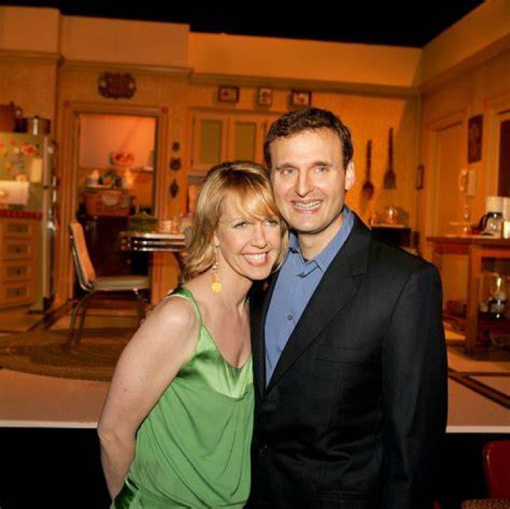 Who is Phil Rosenthals wife? Somebody Feed Phil hosts marriage explored Fri 30 O ·