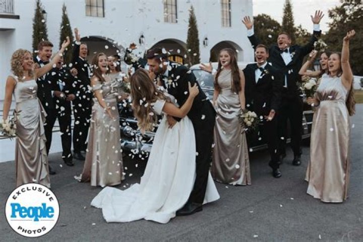 Who is Stephen Wissmann? Jana Duggars alleged wedding registry hints star is engaged Sun 25