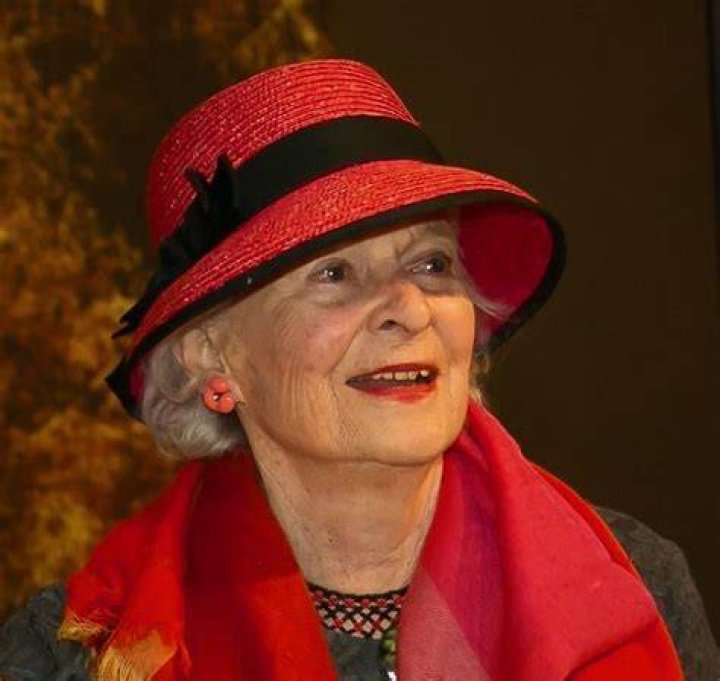 Who Was Ruth W Greenfield