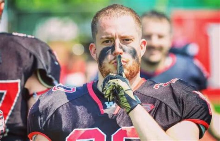 Why Football Players Wear Eye Black: The Ultimate Guide